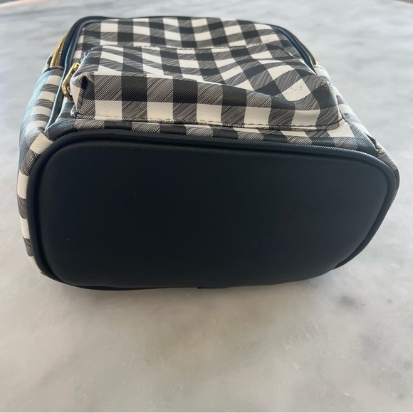 Gingham backpack. 10” x 8” - Picture 4 of 9